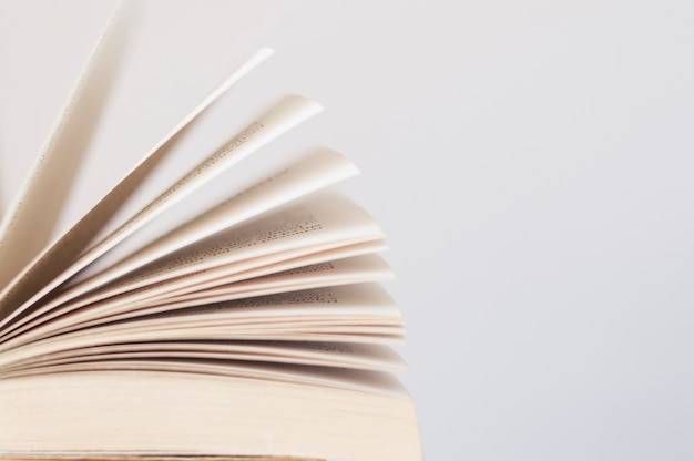 两个人互相暗恋有什么特征？